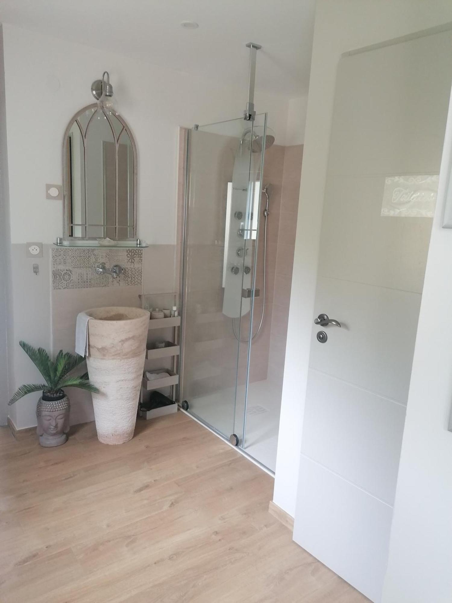 Aux Charmes De La Vallee Appartement